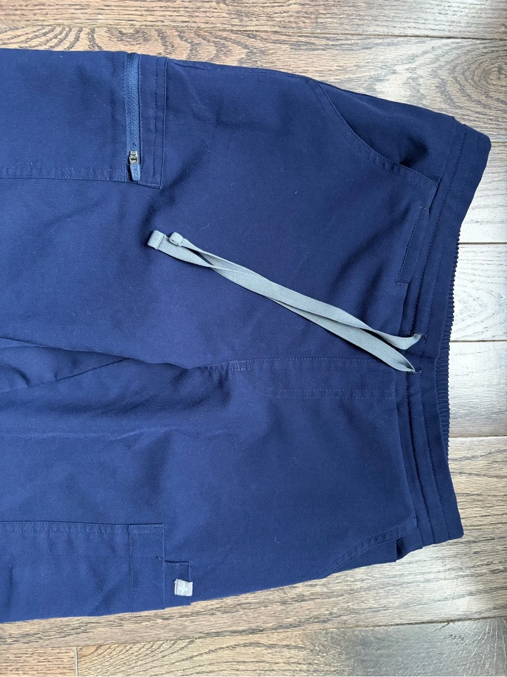FIGS Navy Blue Straight Leg Scrub Pants Women’s XS Technical Collection - Picture 2 of 5